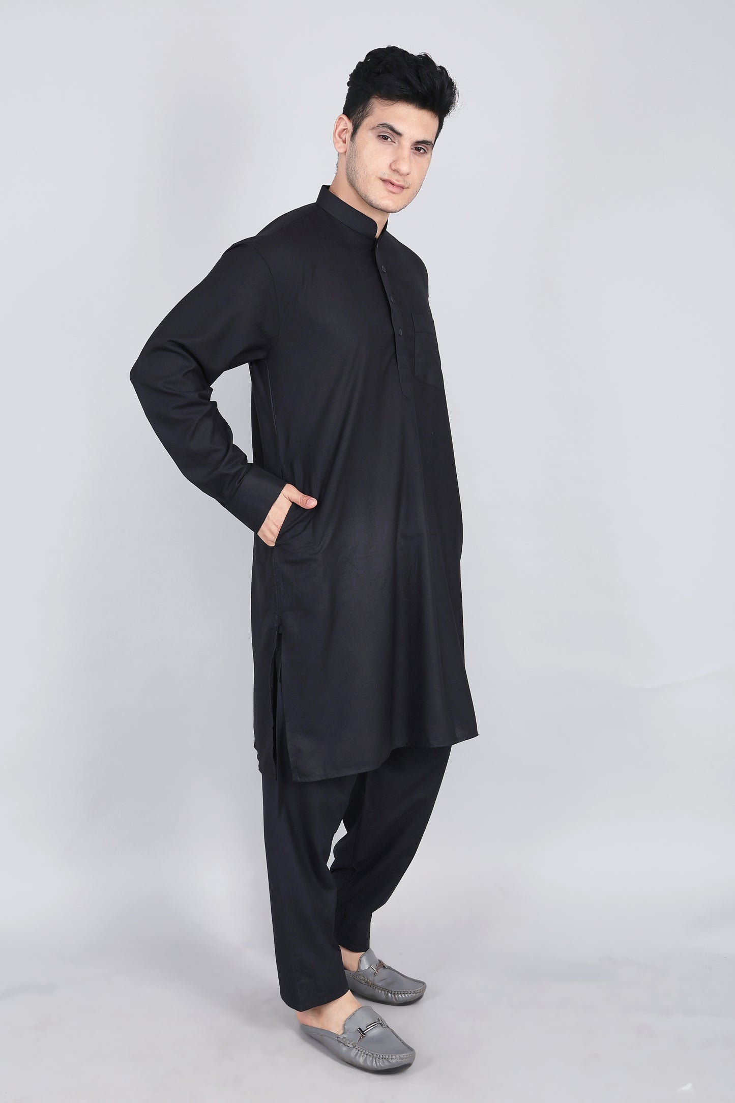 Mens Black Kurta and Pyjama Set